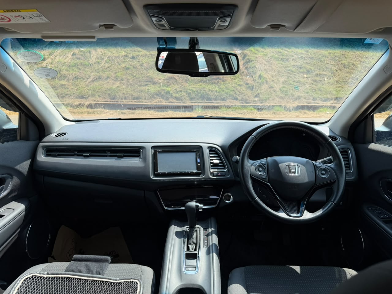 2019-Honda Vezel -Black