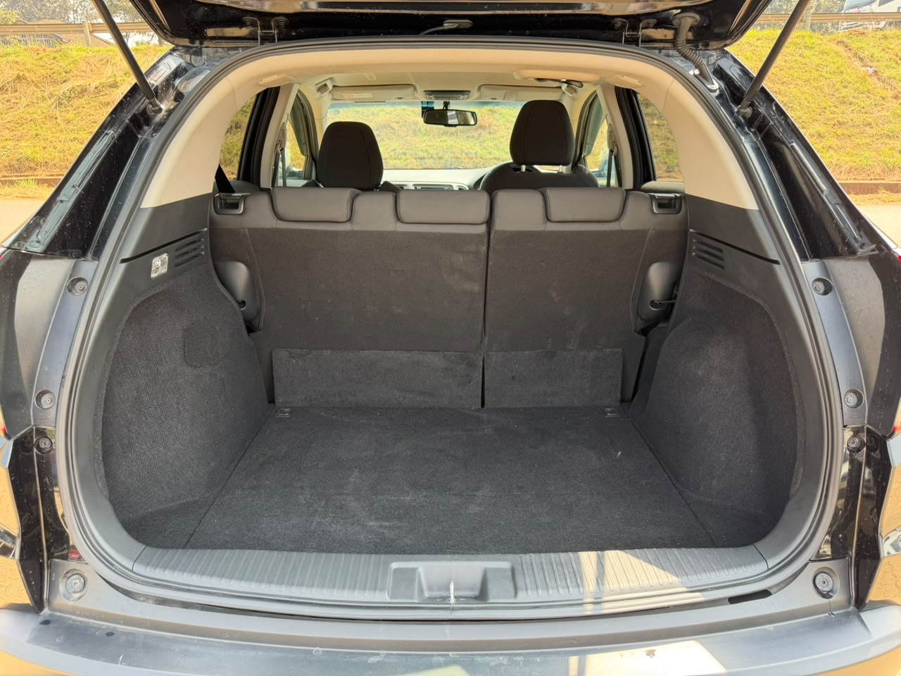 2019-Honda Vezel -Black