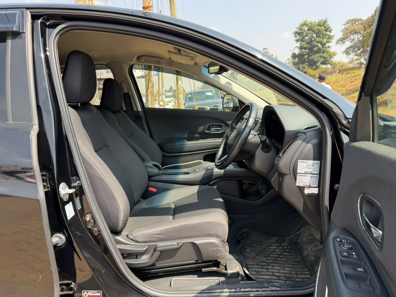 2019-Honda Vezel -Black