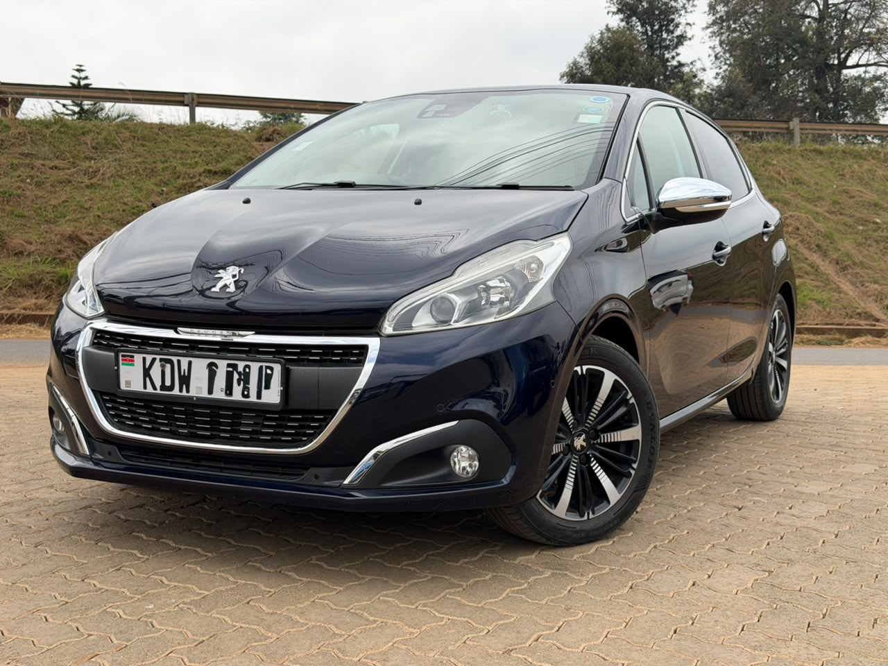 2019-Peugeot 2018- Blue