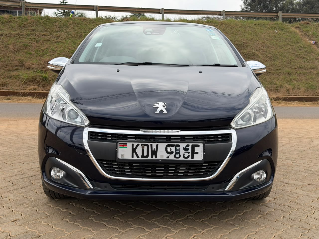 2019-Peugeot 2018- Blue