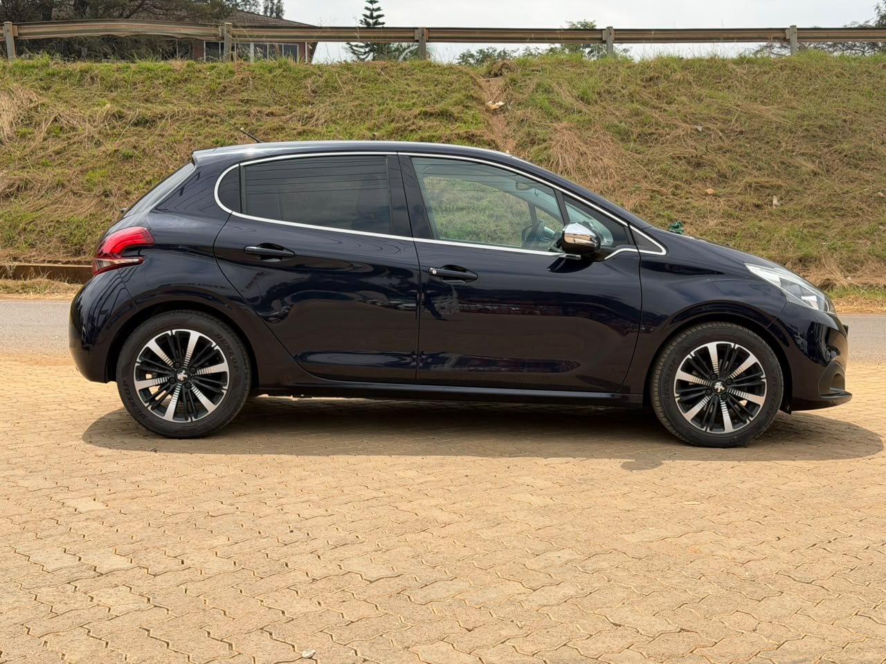 2019-Peugeot 2018- Blue