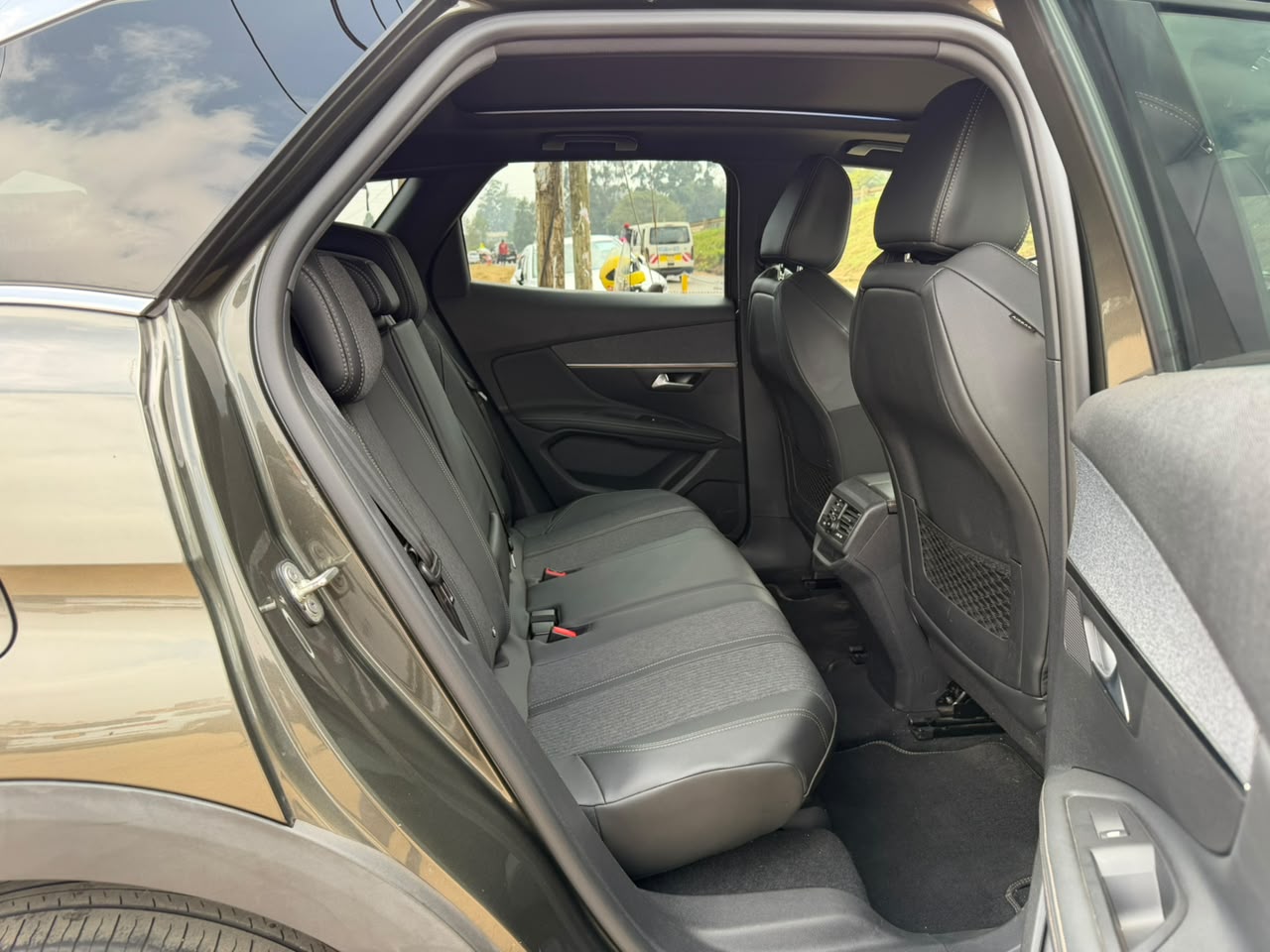 2020-Peugeot 3008 GTLINE -Green