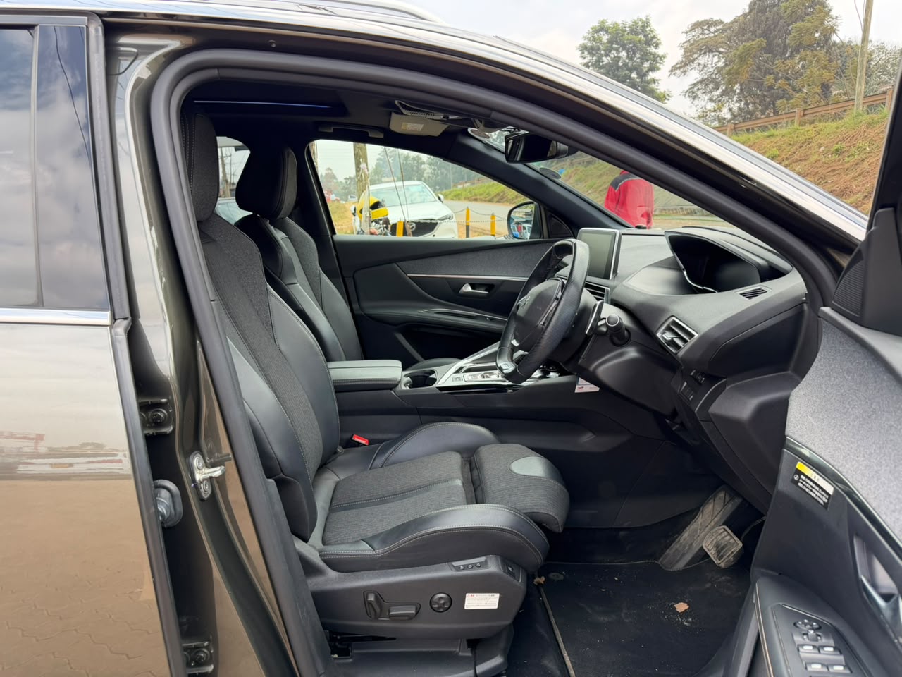 2020-Peugeot 3008 GTLINE -Green