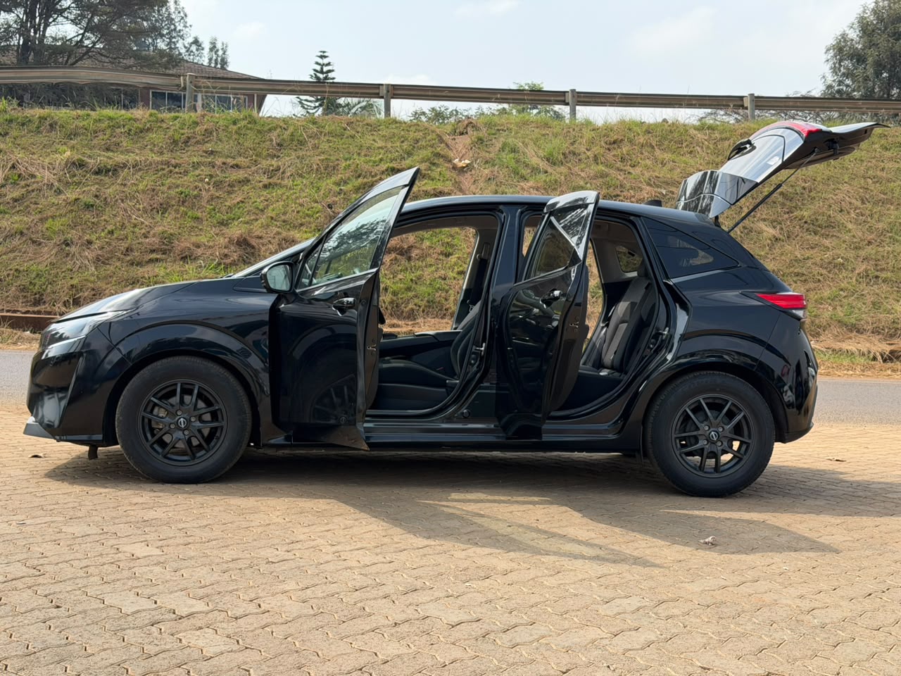 2021-Nissan Note E-power -Black