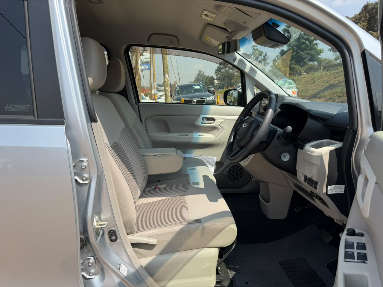 2020- Daihatsu Move- Silver