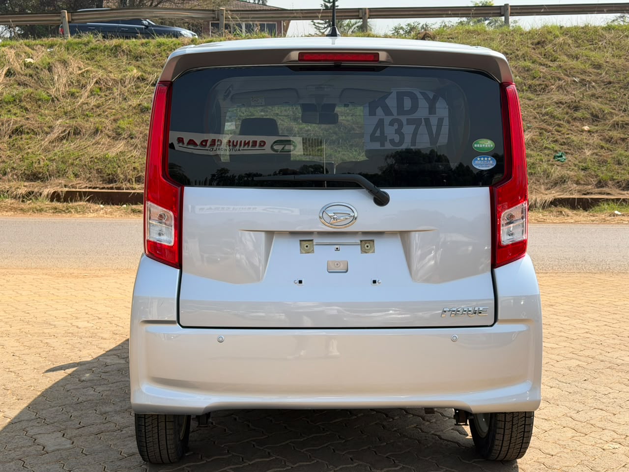 2020- Daihatsu Move- Silver