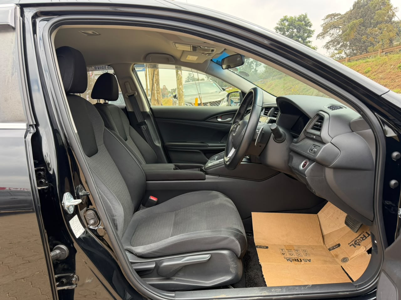 2019- Honda Insight (Hybrid) -Black