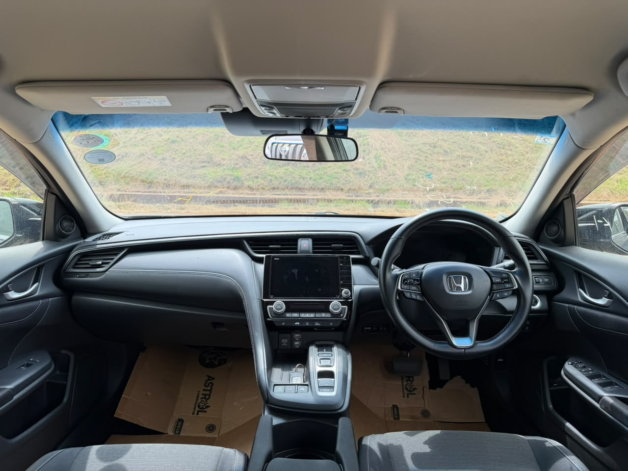 2019- Honda Insight (Hybrid) -Black