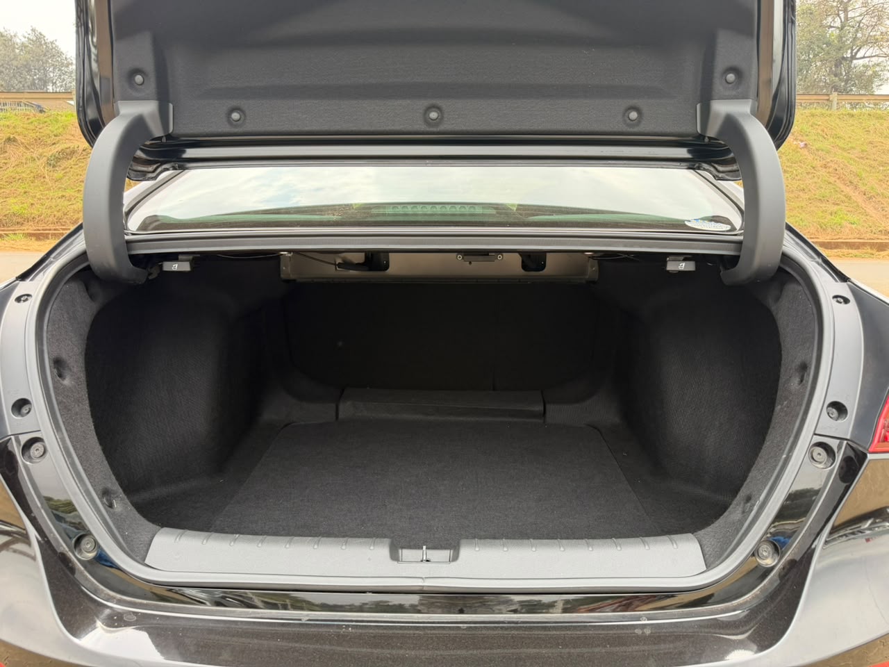 2019- Honda Insight (Hybrid) -Black
