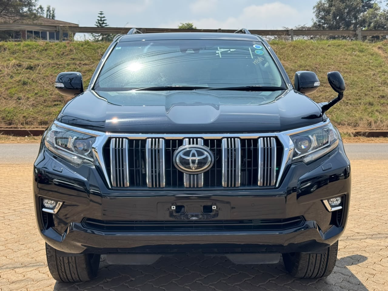 2020- Toyota Landcruiser Prado TX – Black