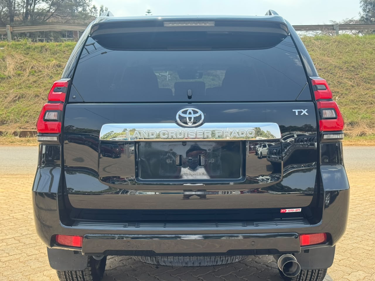 2020- Toyota Landcruiser Prado TX – Black