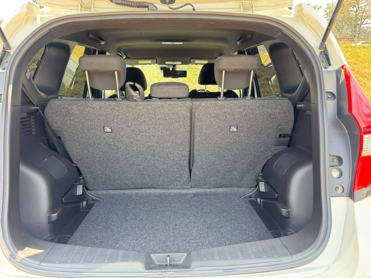 2019-Nissan Note e-power Nismo – White