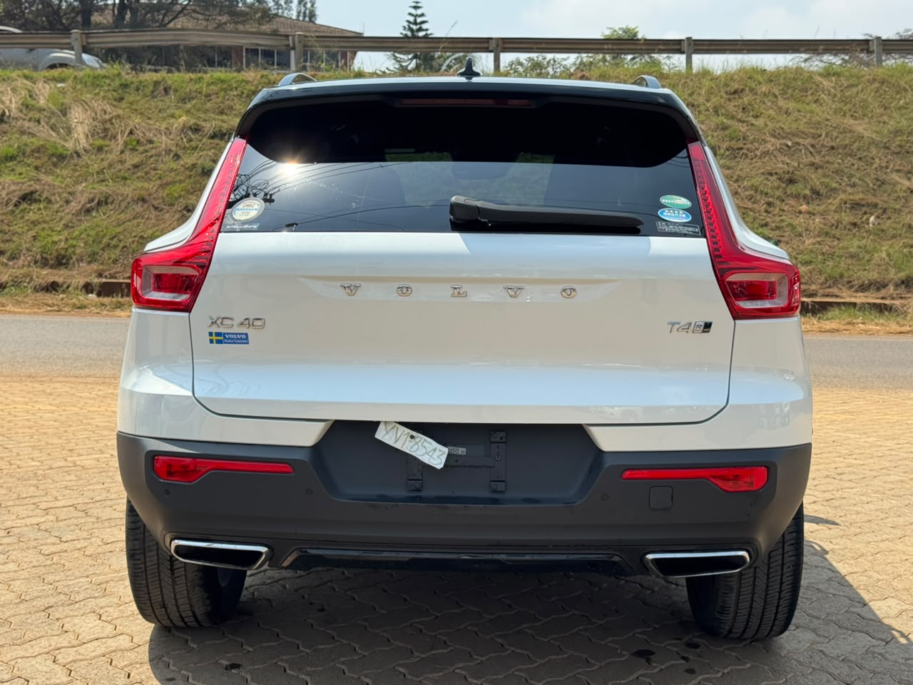 2019-volvo XC 40 T4 Rdesign -White