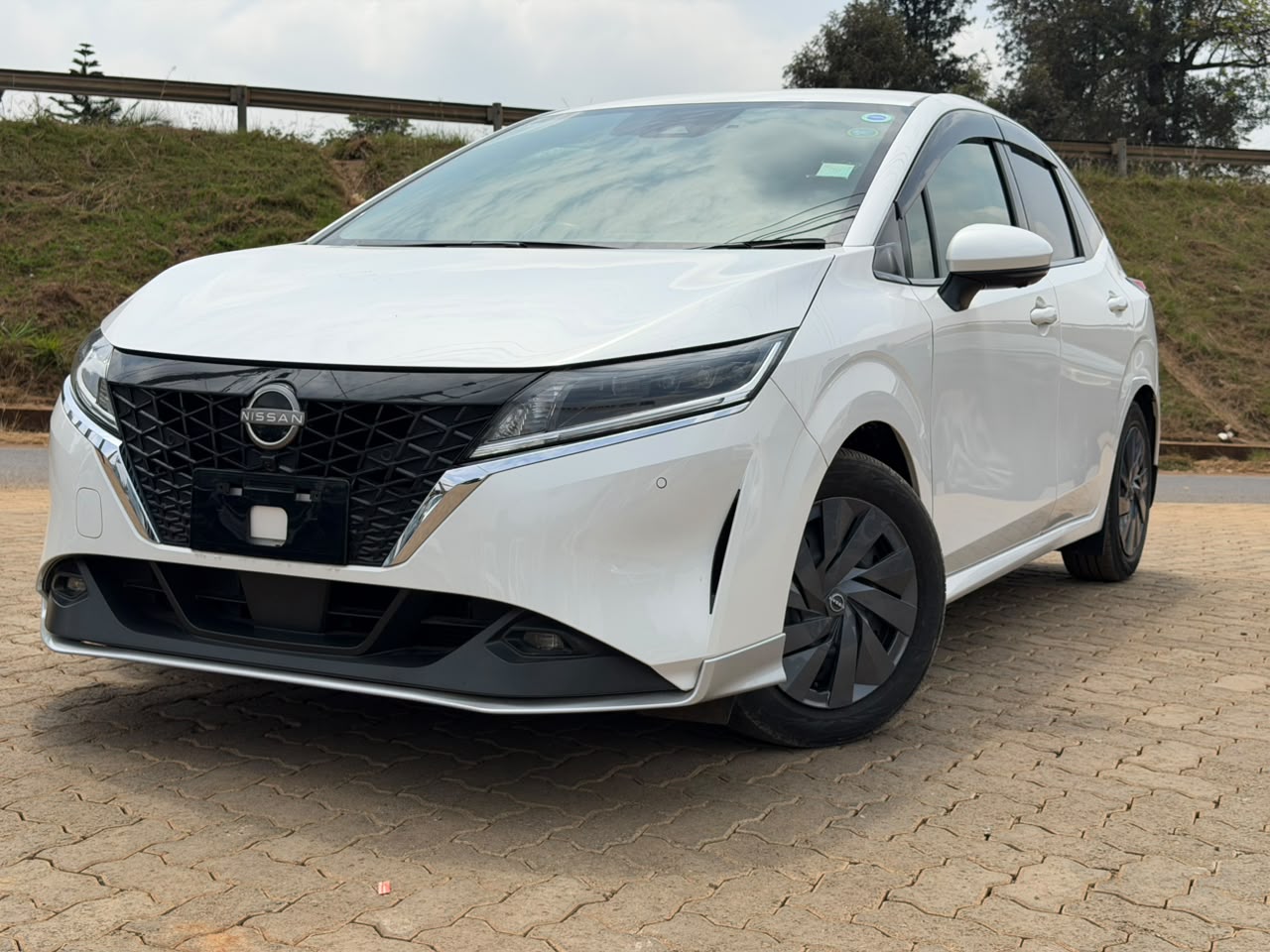 2021-Nissan Note e-power -White