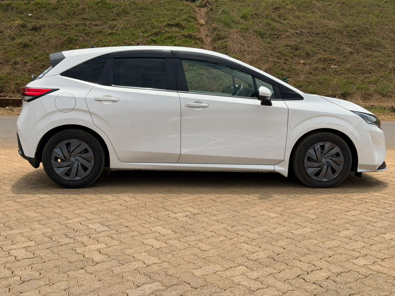 2021-Nissan Note e-power -White