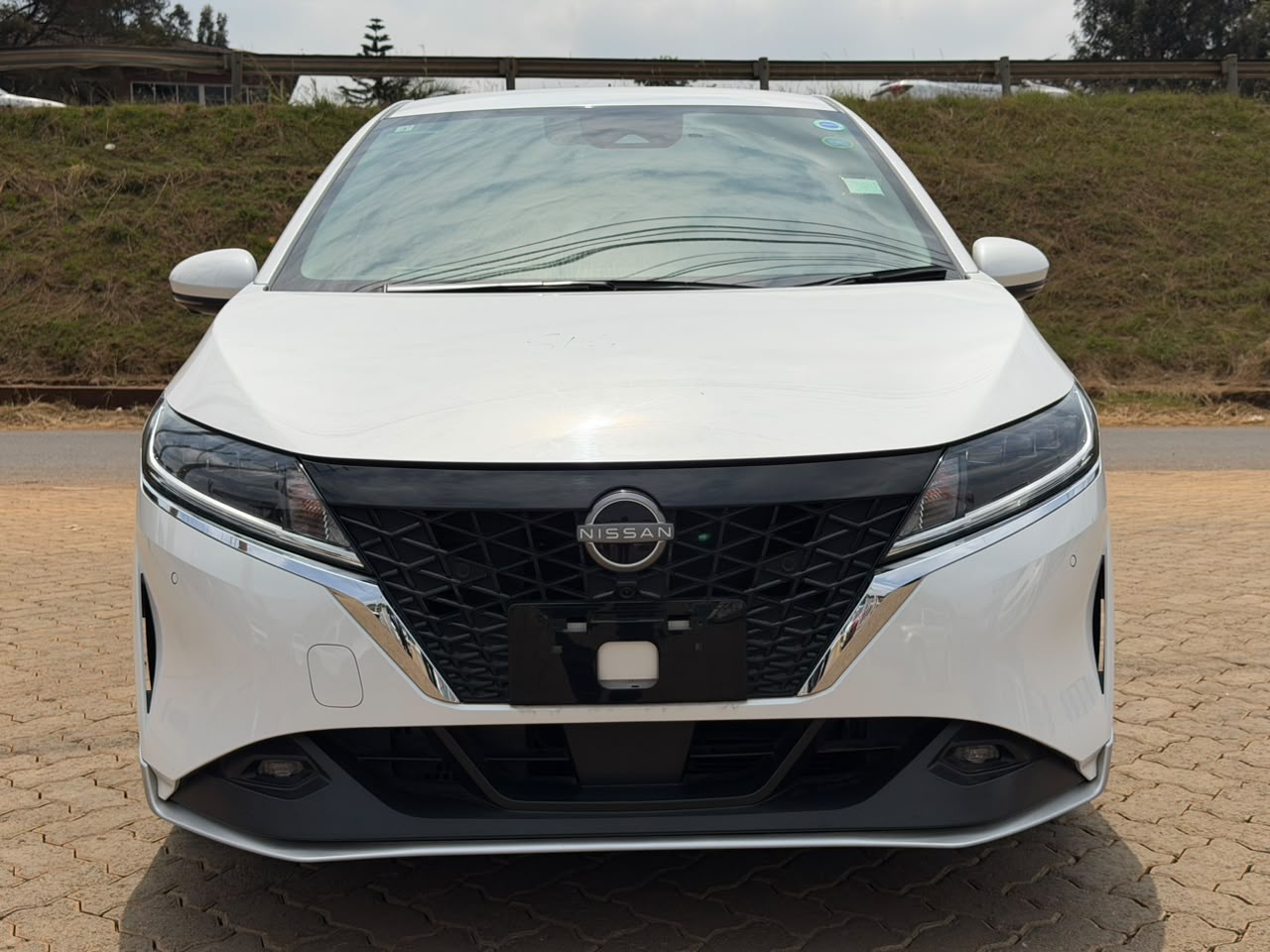 2021-Nissan Note e-power -White