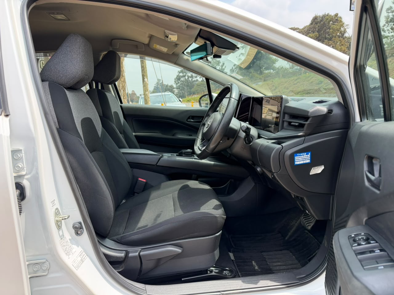 2021-Nissan Note e-power -White