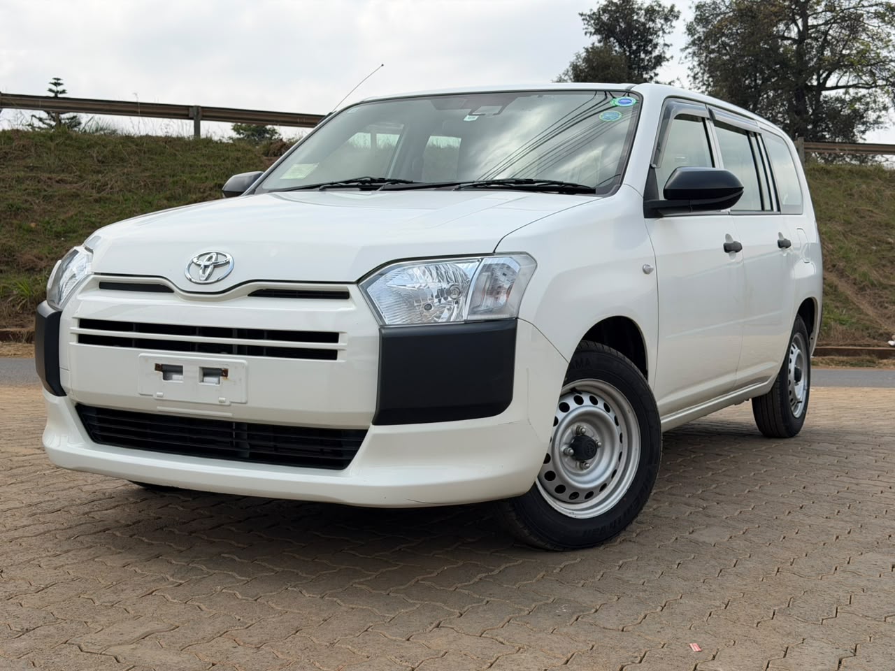 2020- Toyota Probox -White