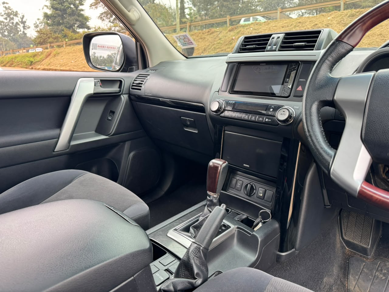2017-Toyota LandCruiser Prado -Black