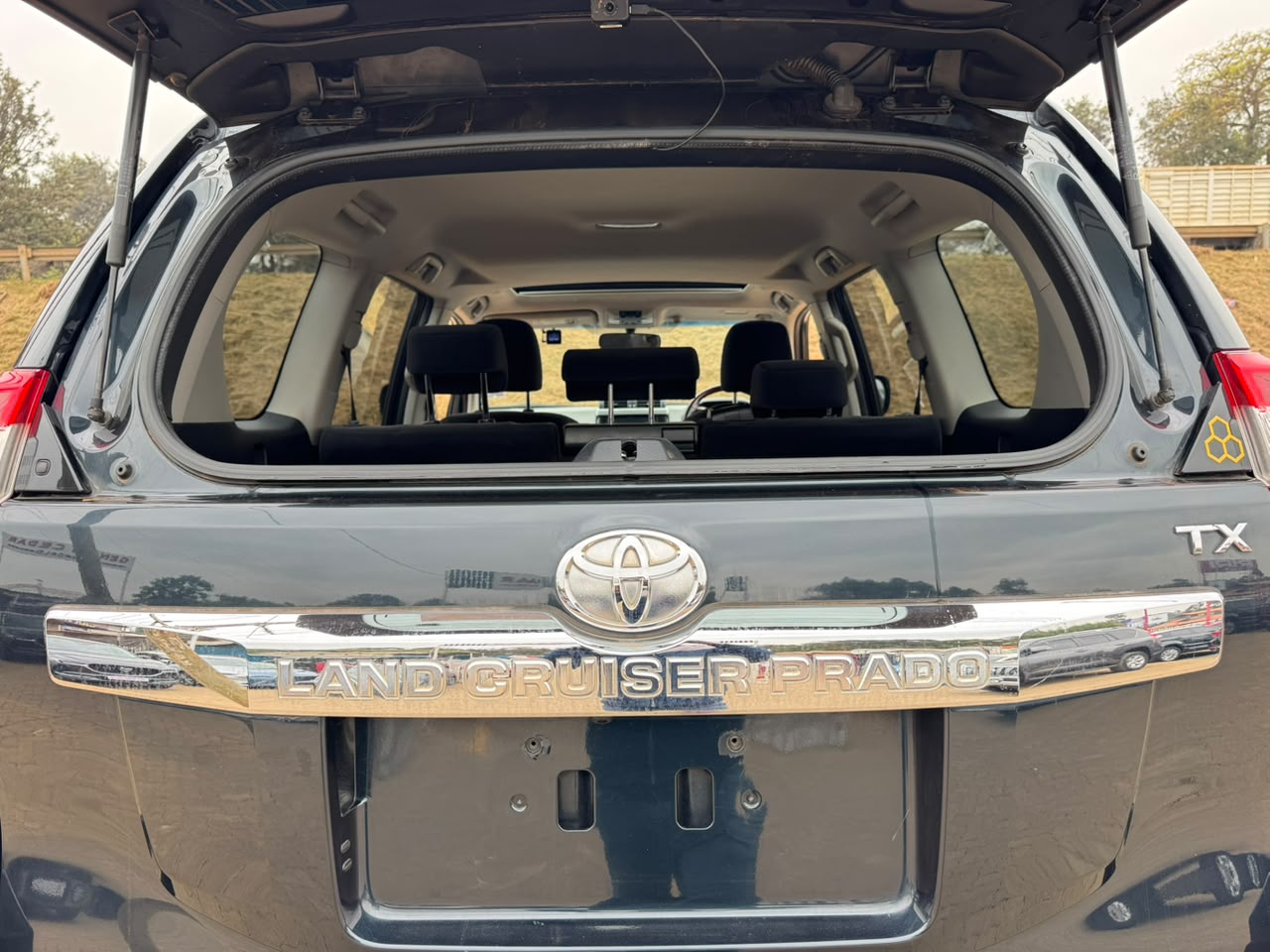 2017-Toyota LandCruiser Prado -Black