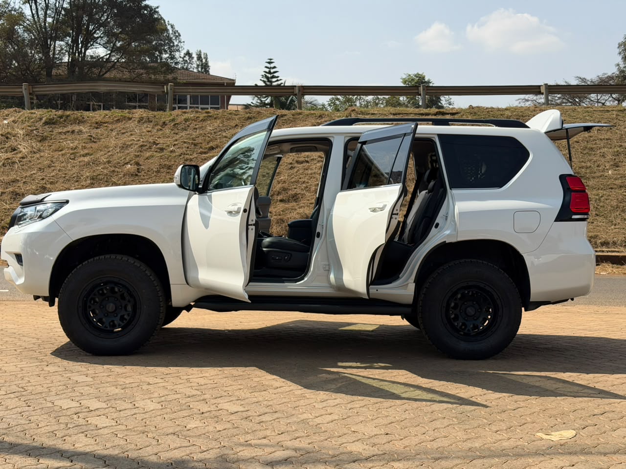 2019-Toyota Landcruiser Prado TX -White