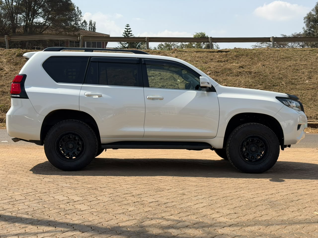 2019-Toyota Landcruiser Prado TX -White