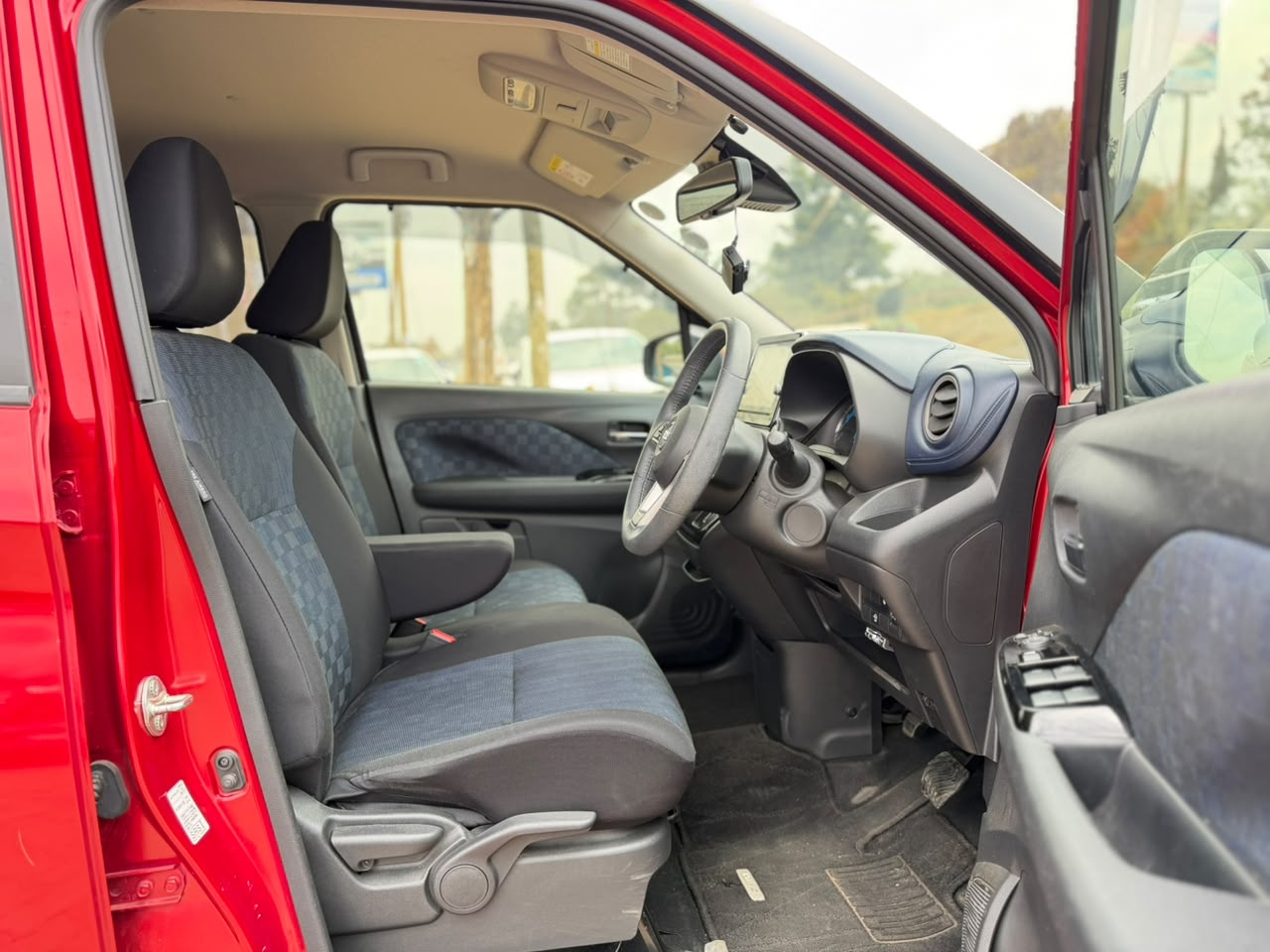 2019-Nissan Dayz Highway Star (S-Hybrid)- Red