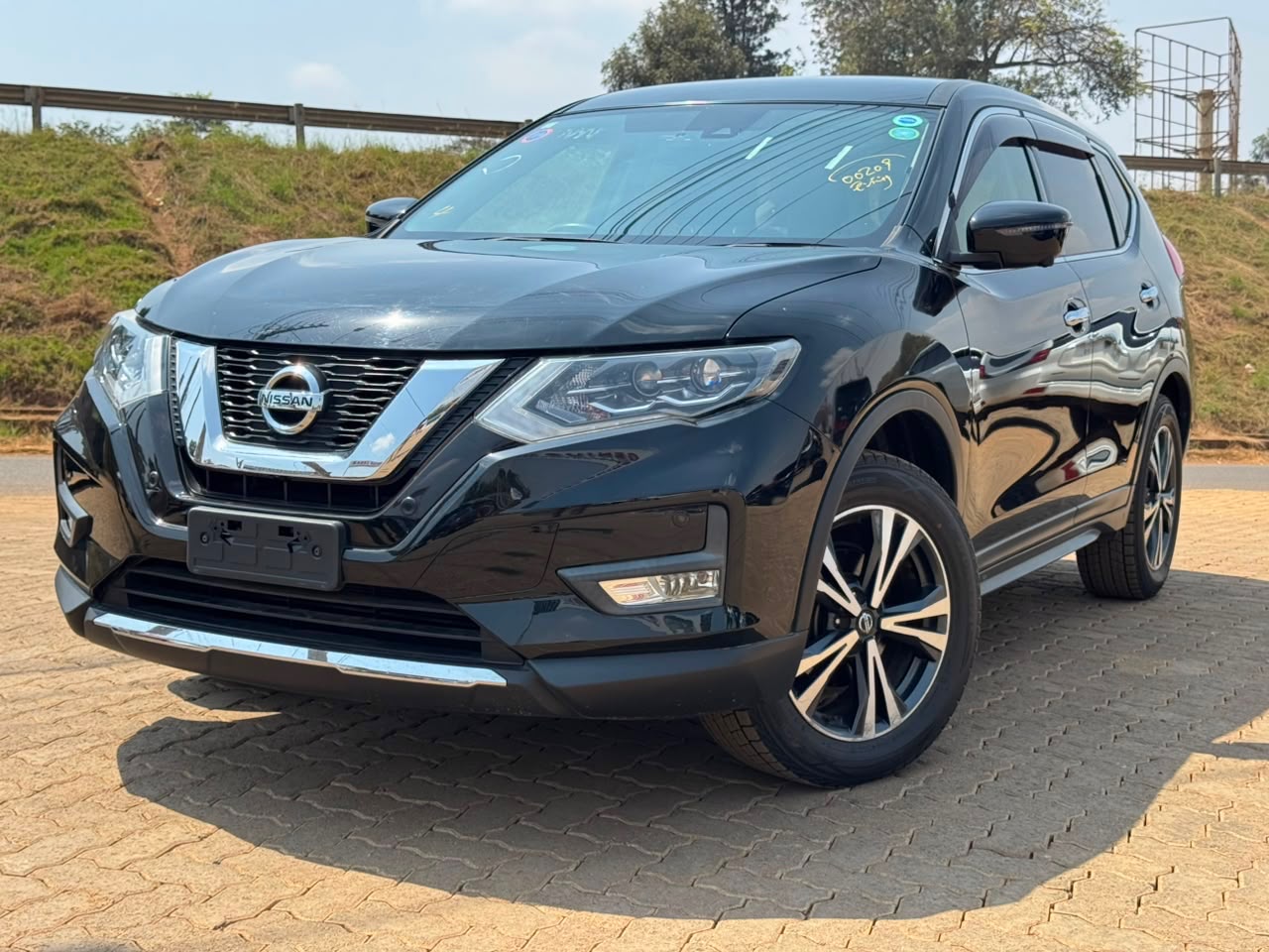 2019-Nissan X-Trail -Black