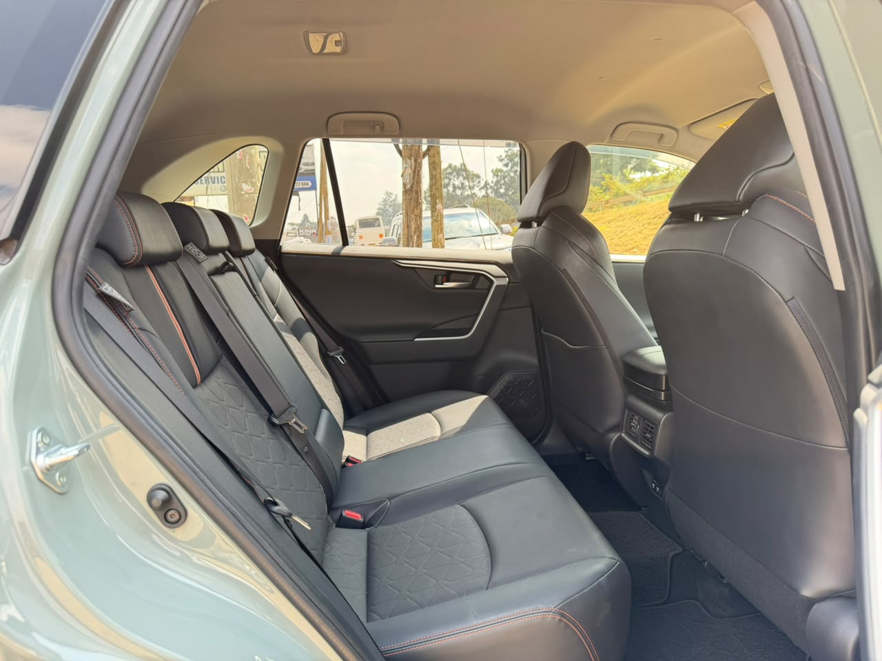2019- Toyota RAV4 Adventure -Green