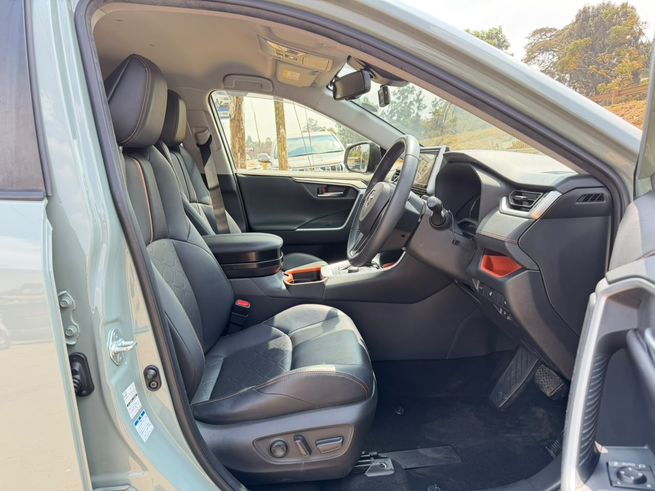 2019- Toyota RAV4 Adventure -Green