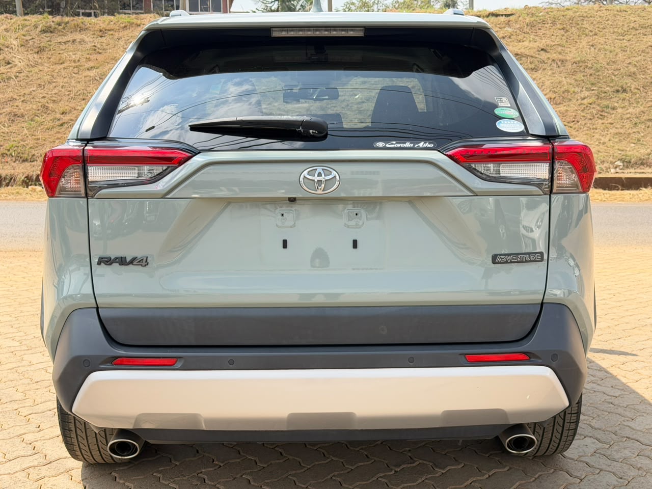 2019- Toyota RAV4 Adventure -Green