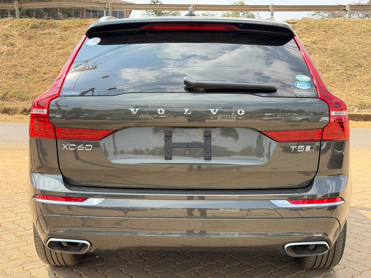 2020-Volvo XC60 T5 Inspection- Black