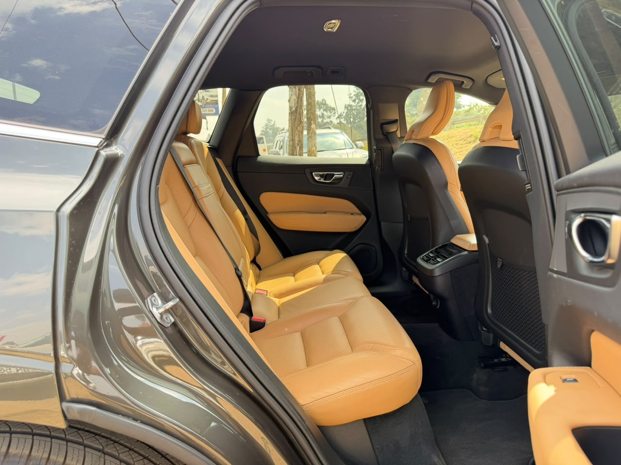 2020-Volvo XC60 T5 Inspection- Black