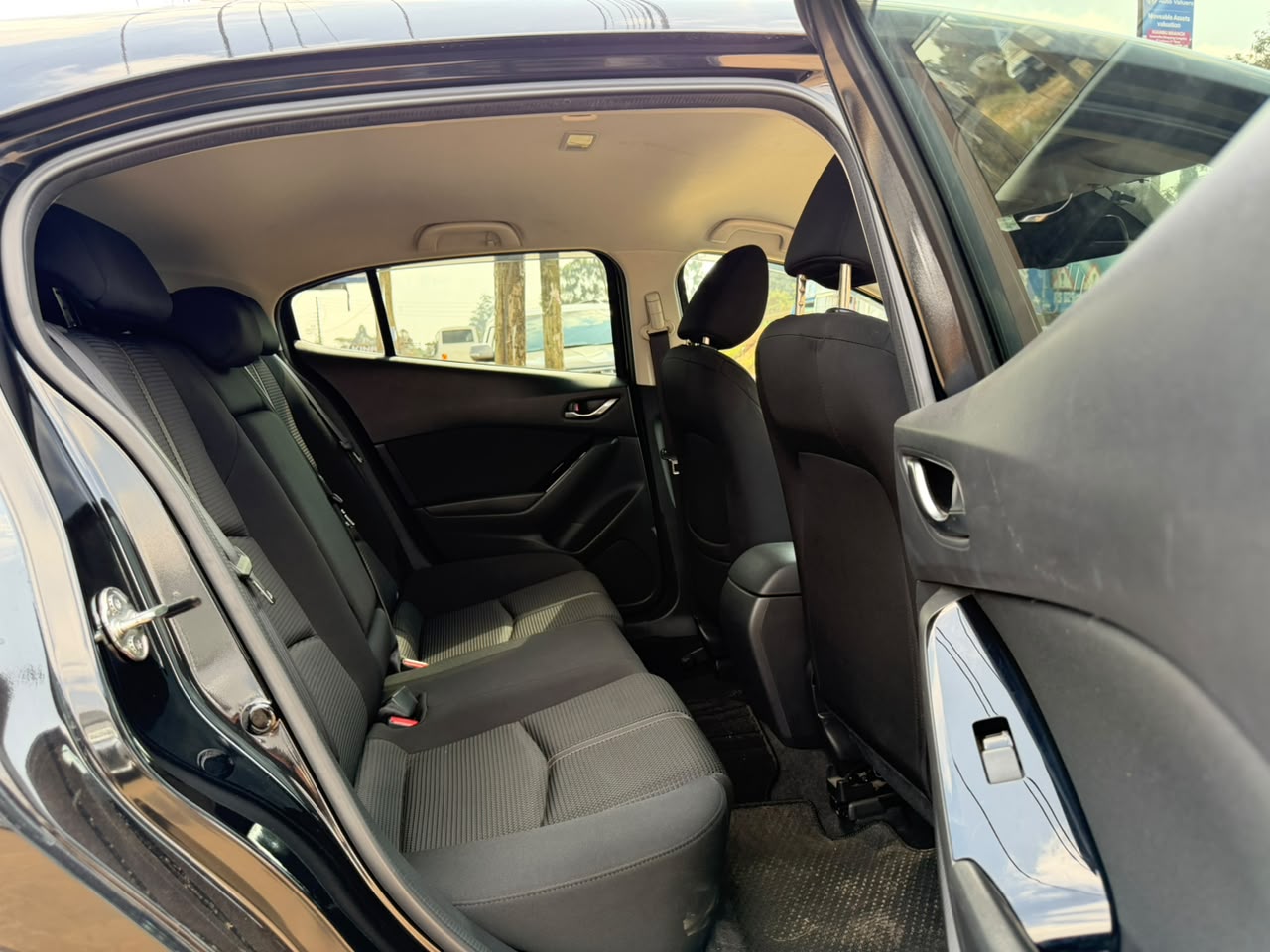 2019-Mazda Axela SkyActiv- Black