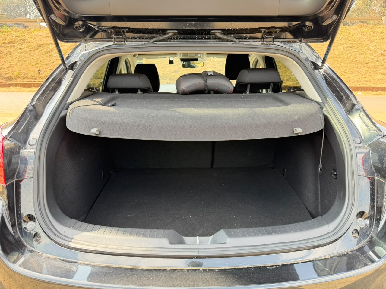 2019-Mazda Axela SkyActiv- Black