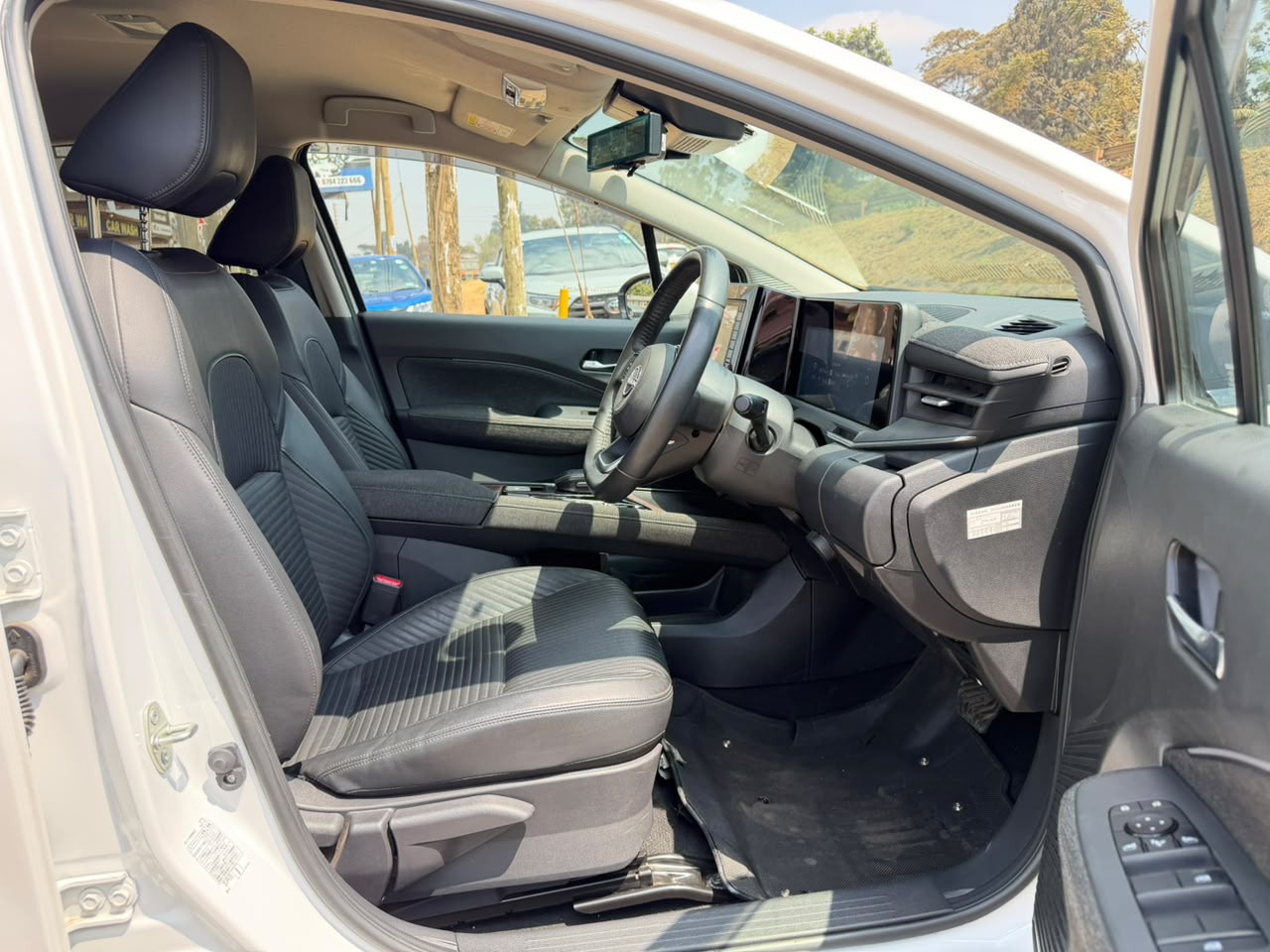 2019-Nissan Note Auro E-power -White