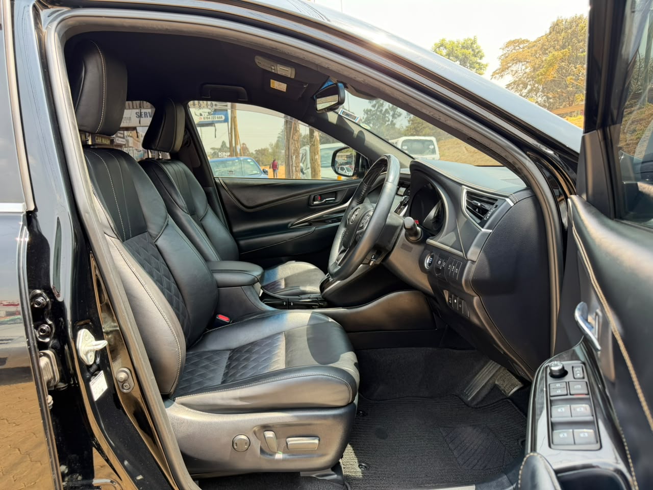 Toyota Harrier Progress- Black