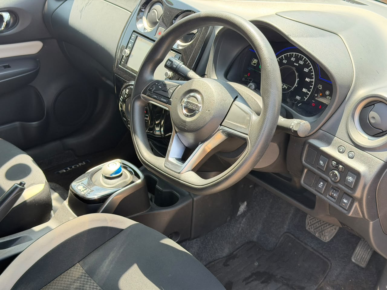 2019-Nissan Note e-power – Gray
