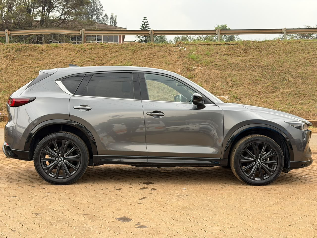 2019- Mazda CX5 XDL Package- Gray