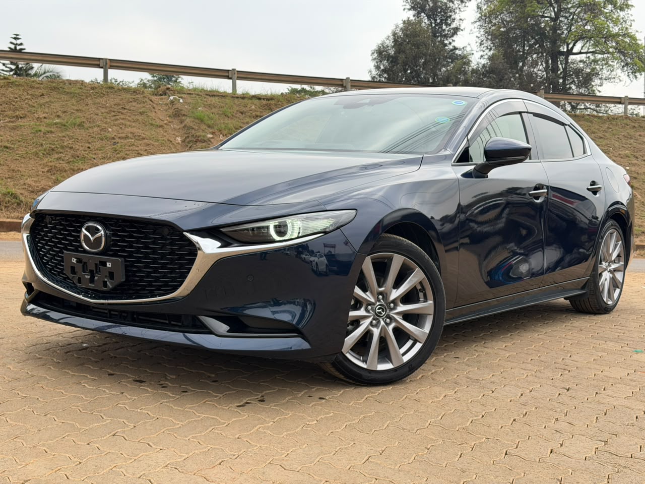 2019-Mazda 3 (SkyactivG) – Blue