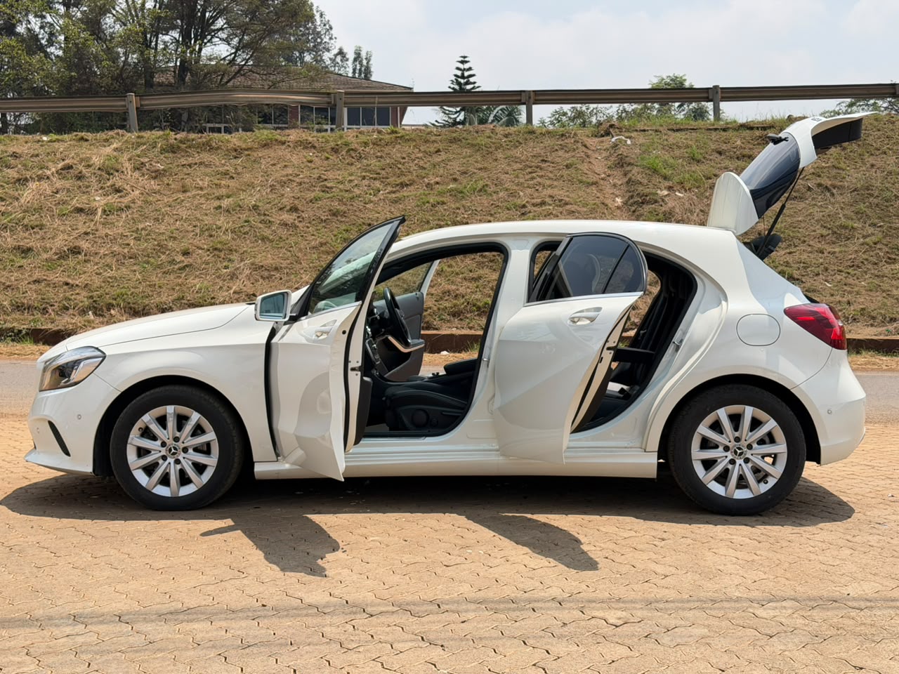 2019- Mercedes Benz A180- Pearl White