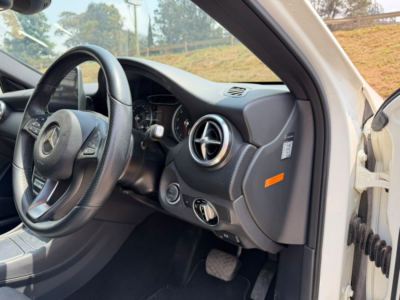 2019- Mercedes Benz A180- Pearl White