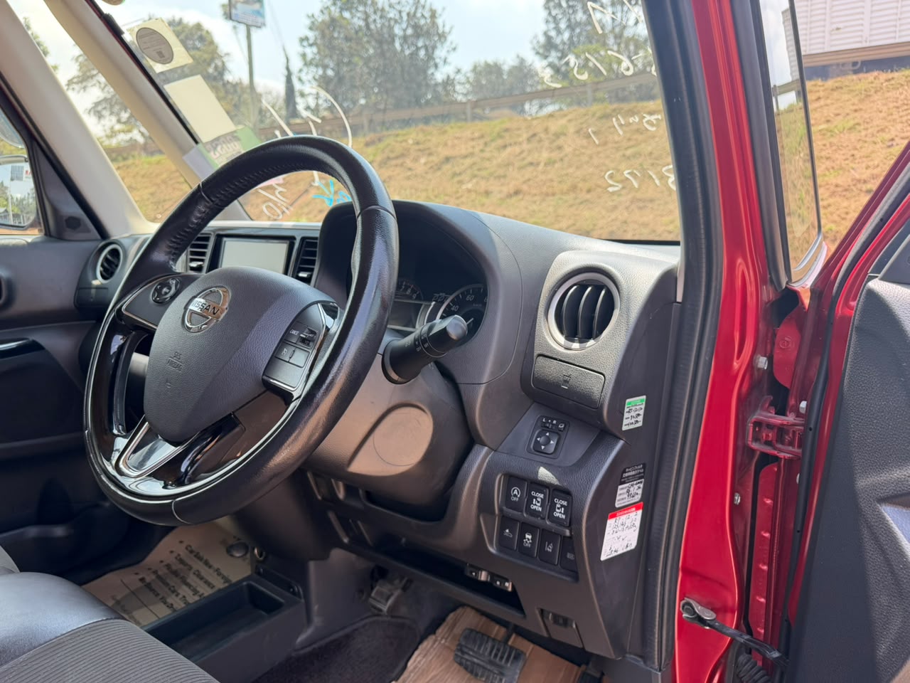 2019-Nissan Dayz Roox Highway Star -Wine Red