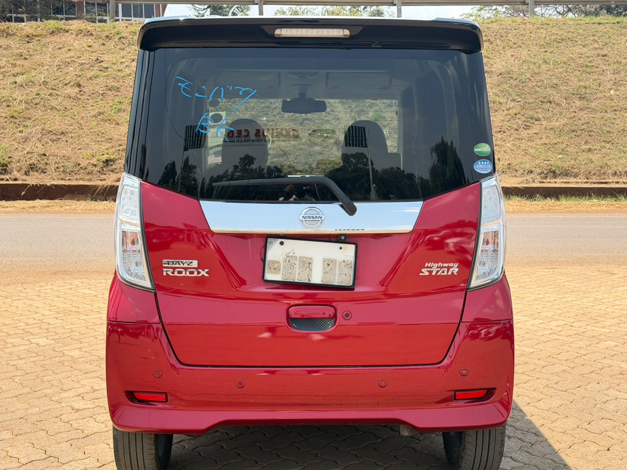 2019-Nissan Dayz Roox Highway Star -Wine Red
