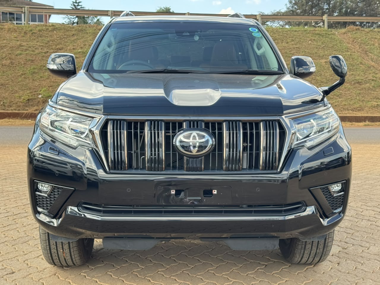 2019-Toyota Landcruiser Prado TX.L – Black