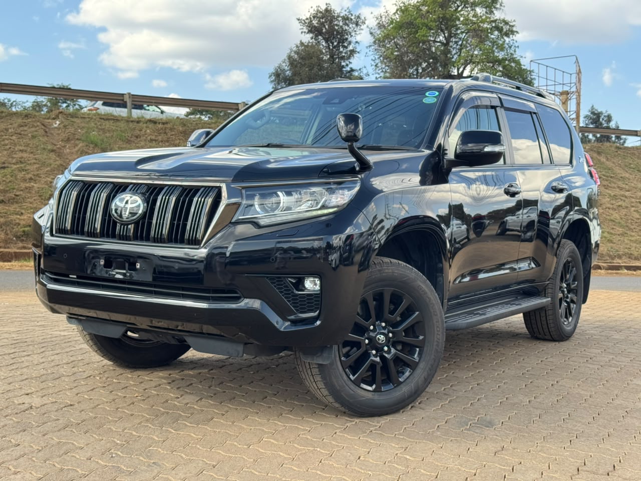 2019-Toyota Landcruiser Prado TX.L – Black