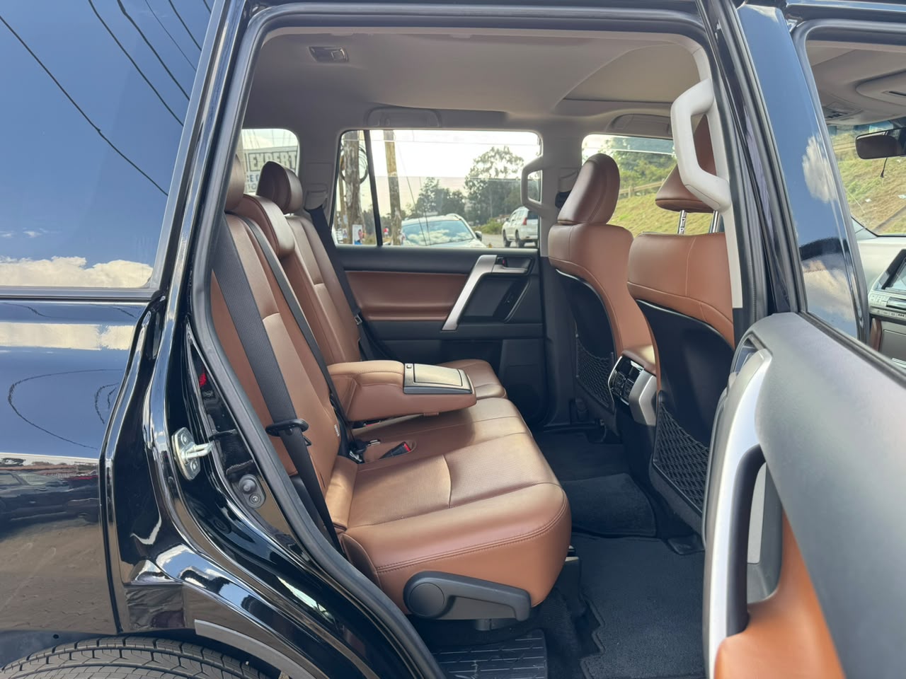 2019-Toyota Landcruiser Prado TX.L – Black