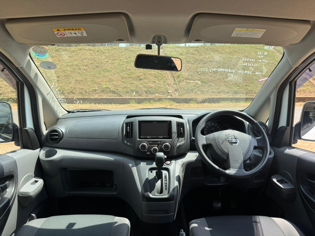 2019- Nissan NV200 Vannete-White