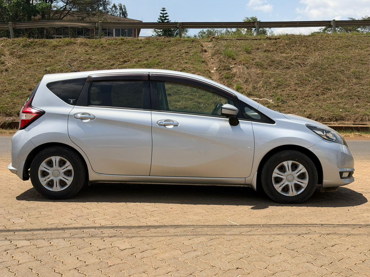 2019 – Nissan Note E-power Medalist